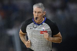 总决赛G1裁判出炉：主裁福斯特！凯珀斯、赖特辅助！