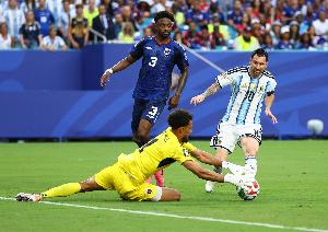 梅西：我们没能很好地压迫对手；阿根廷总是会竞争，并坚持到最后
