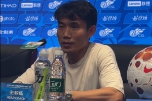 郑智谈雷森德伤情：直接去医院了伤情还要评估，希望别伤那么重